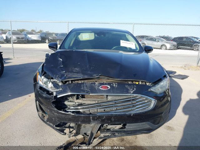 3FA6P0HD3KR250483 Ford FUSION SE
