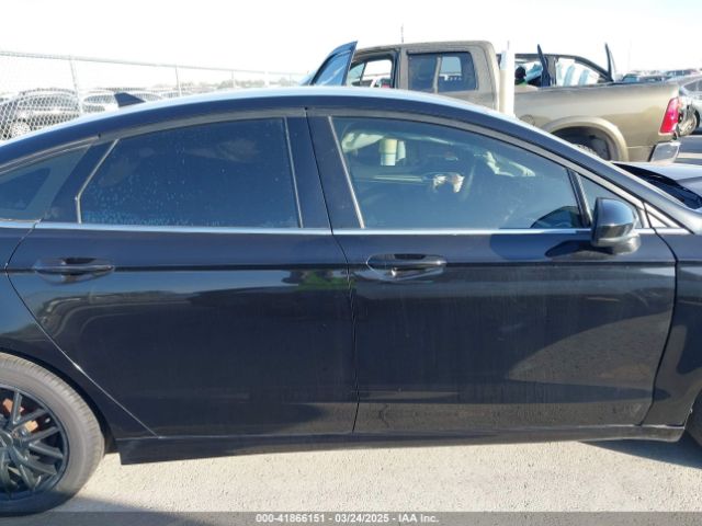 3FA6P0HD3KR250483 Ford FUSION SE
