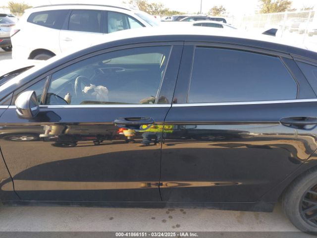 3FA6P0HD3KR250483 Ford FUSION SE