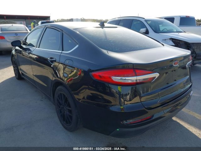 3FA6P0HD3KR250483 Ford FUSION SE