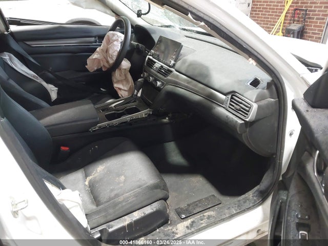 1HGCV1F17KA157740 Honda ACCORD LX