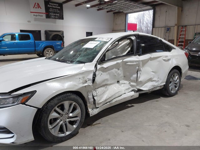 1HGCV1F17KA157740 Honda ACCORD LX