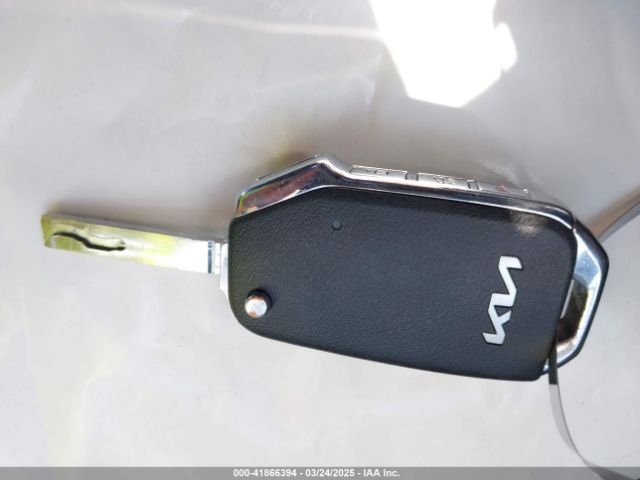 3KPF24AD6PE648764 KIA Forte Lxs