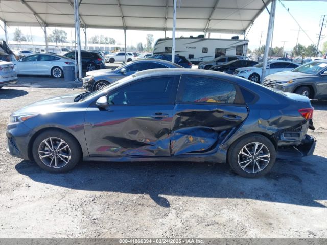 3KPF24AD6PE648764 KIA Forte Lxs
