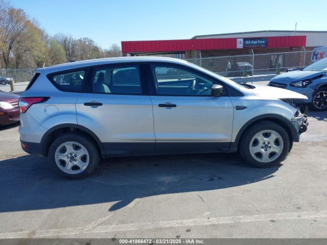1FMCU0F77JUA16675 Ford ESCAPE S