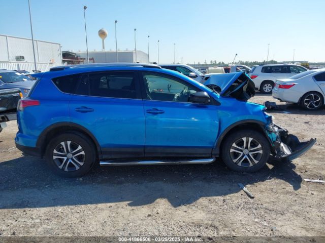 JTMBFREV8GD197535 Toyota RAV4 LE