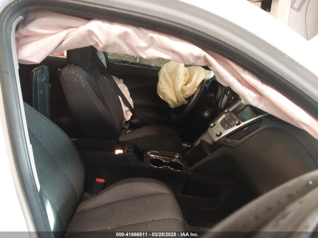 2GNALCEK8H6151587 Chevrolet EQUINOX LT