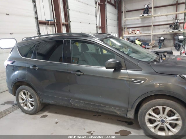 1FMCU0G92HUE10708 Ford ESCAPE SE