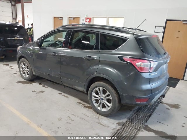 1FMCU0G92HUE10708 Ford ESCAPE SE