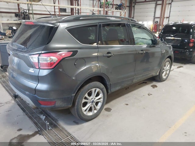 1FMCU0G92HUE10708 Ford ESCAPE SE