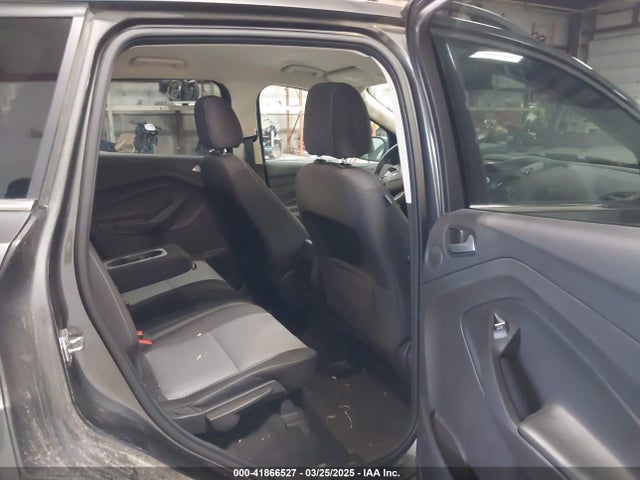 1FMCU0G92HUE10708 Ford ESCAPE SE