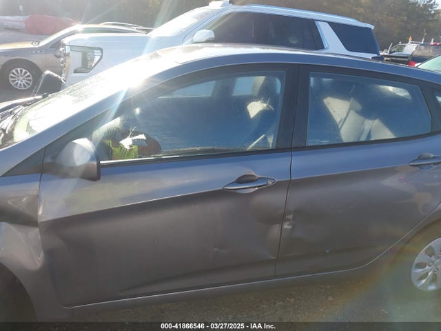 KMHCT5AE9GU273805 Hyundai ACCENT SE