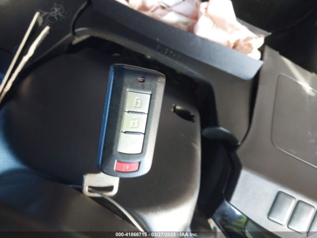 2020 MITSUBISHI OUTLANDER JA4AZ3A3XLZ042934 Photo 10
