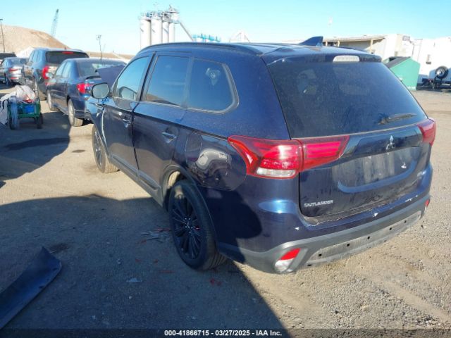 2020 MITSUBISHI OUTLANDER JA4AZ3A3XLZ042934 Photo 2