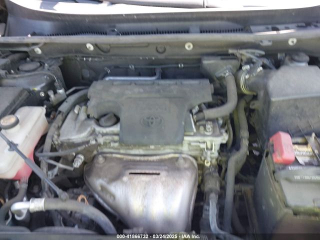 2T3ZFREVXJW493701 Toyota RAV4 LE
