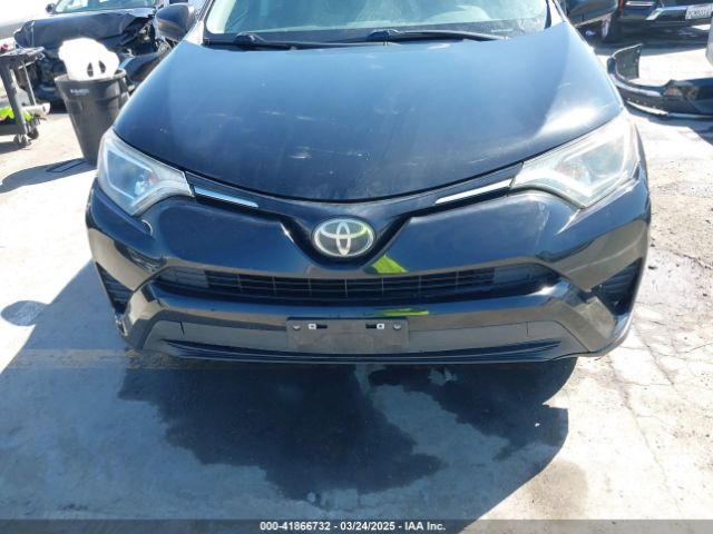 2T3ZFREVXJW493701 Toyota RAV4 LE