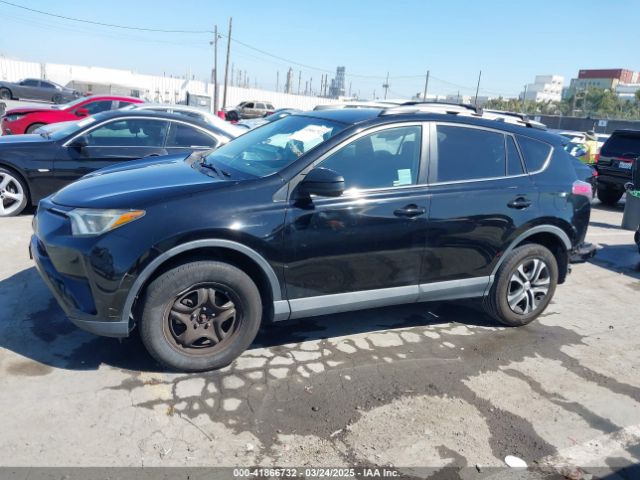 2T3ZFREVXJW493701 Toyota RAV4 LE