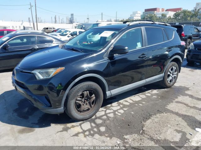 2T3ZFREVXJW493701 Toyota RAV4 LE