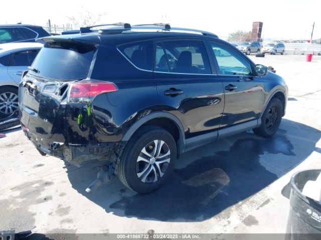 2T3ZFREVXJW493701 Toyota RAV4 LE