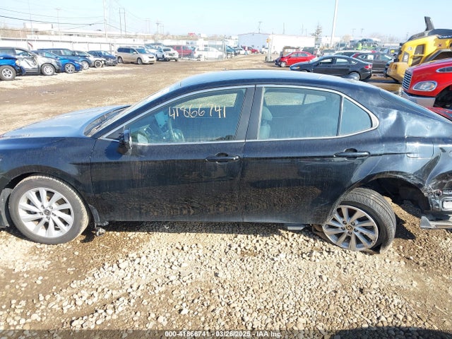 4T1C11AK1NU633523 Toyota CAMRY LE
