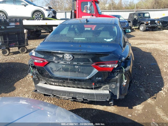 4T1C11AK1NU633523 Toyota CAMRY LE