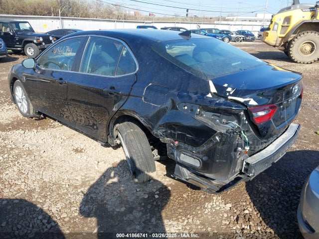 4T1C11AK1NU633523 Toyota CAMRY LE