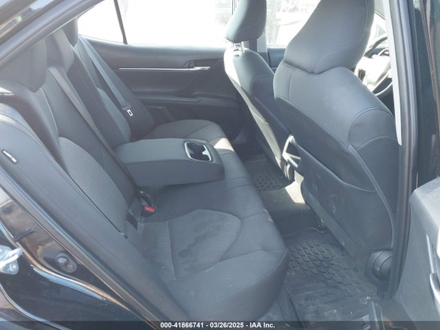 4T1C11AK1NU633523 Toyota CAMRY LE