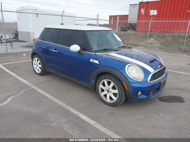 2007 MINI COOPER S WMWMF73517TL88586 Photo 0