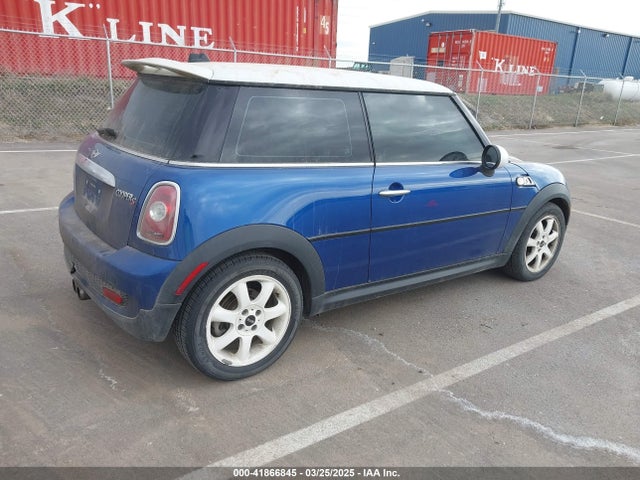 2007 MINI COOPER S WMWMF73517TL88586 Photo 3