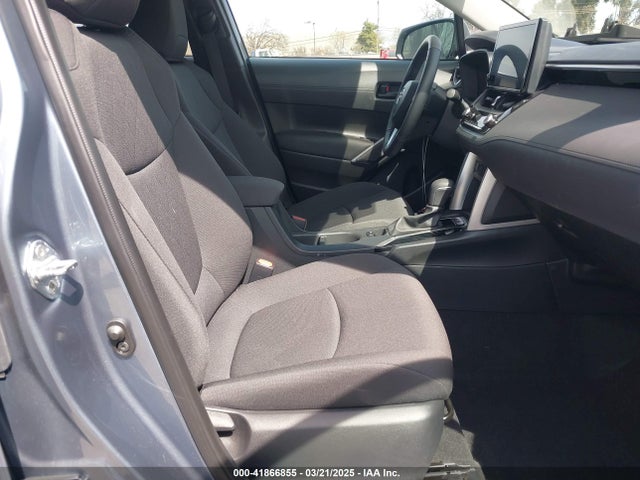 7MUCAABGXPV067504 Toyota Corolla Cross Le