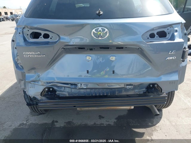 7MUCAABGXPV067504 Toyota Corolla Cross Le