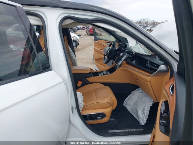 2022 JEEP GRAND CHEROKEE L 1C4RJKET5N8509884 Photo 4
