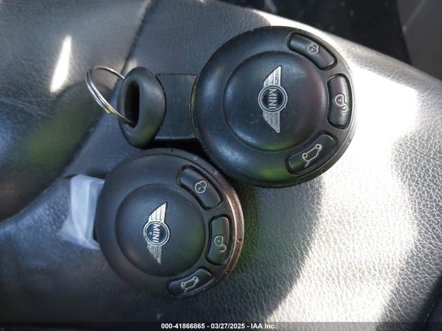 2007 MINI COOPER S WMWMF73567TL91385 Photo 10