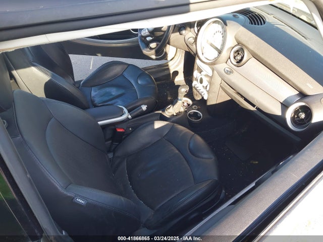 2007 MINI COOPER S WMWMF73567TL91385 Photo 4