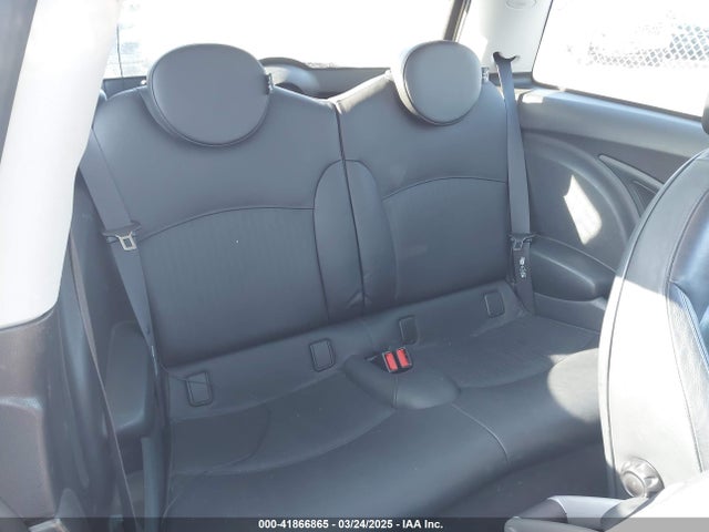 2007 MINI COOPER S WMWMF73567TL91385 Photo 7
