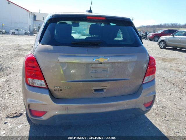 3GNCJNSB7JL246559 Chevrolet TRAX LS