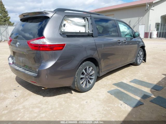 5TDJZ3DC2JS190396 Toyota Sienna Le 7 Passenger