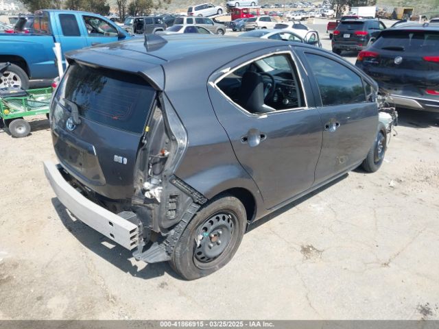 JTDKDTB30F1585994 Toyota Prius C One