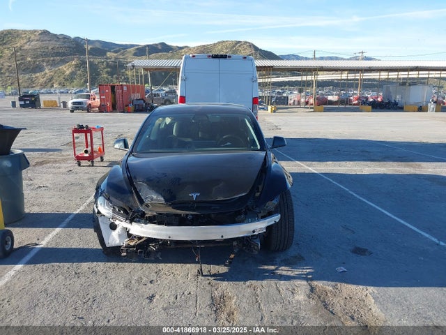 2025 Tesla Model 3 Long Range Rear-wheel Drive მანქანა იყიდება აუქციონზე, vin: 5YJ3E1EA0SF883396, აუქციონის ნომერი: 41866918