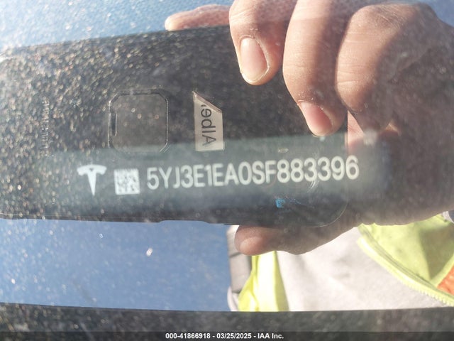 2025 Tesla Model 3 Long Range Rear-wheel Drive მანქანა იყიდება აუქციონზე, vin: 5YJ3E1EA0SF883396, აუქციონის ნომერი: 41866918