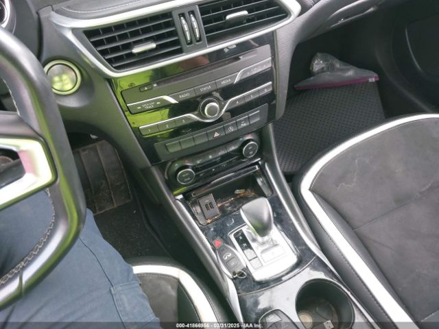 SJKCH5CP5JA043060 Infiniti Qx30 Sport