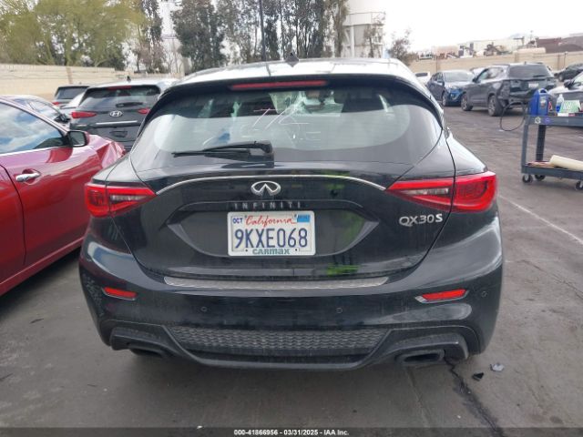 SJKCH5CP5JA043060 Infiniti Qx30 Sport