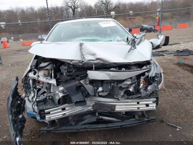 JTDVPMAE2N3020856 Toyota COROLLA LE
