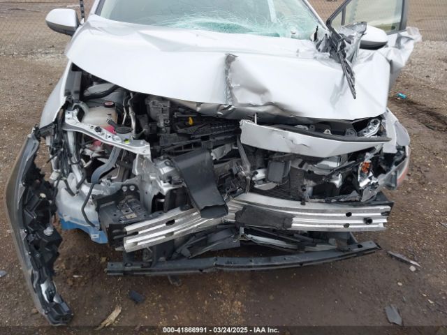 JTDVPMAE2N3020856 Toyota COROLLA LE