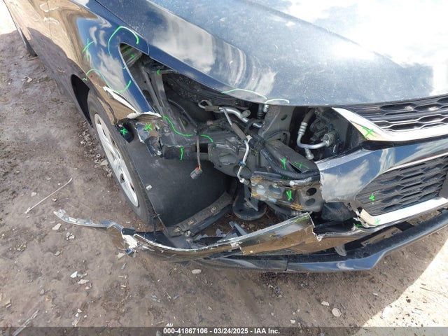 1G1BC5SMXJ7227310 Chevrolet Cruze Ls Auto