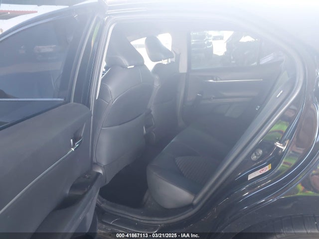 4T1B11HK3JU576270 Toyota CAMRY SE