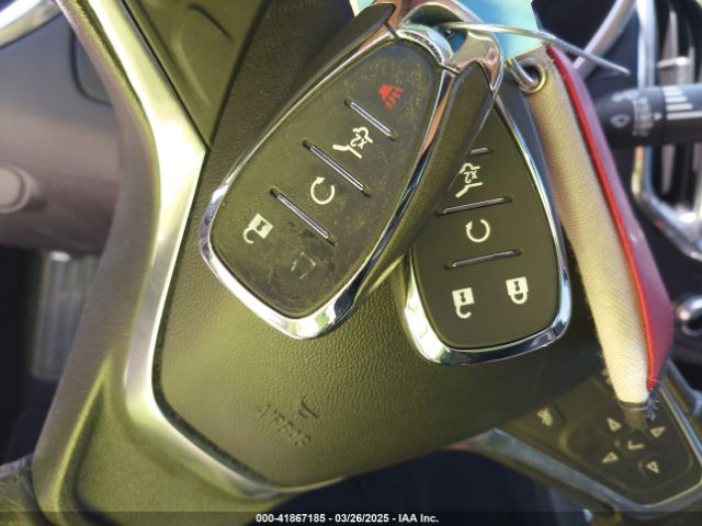 3GNAXUEVXKS637587 Chevrolet EQUINOX LT
