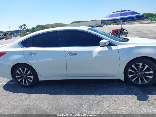 1N4AL3AP3HC163878 Nissan Altima 2.5 Sv