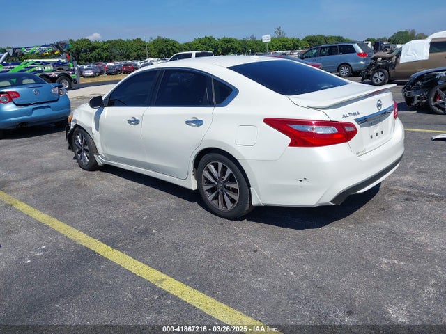 1N4AL3AP3HC163878 Nissan Altima 2.5 Sv