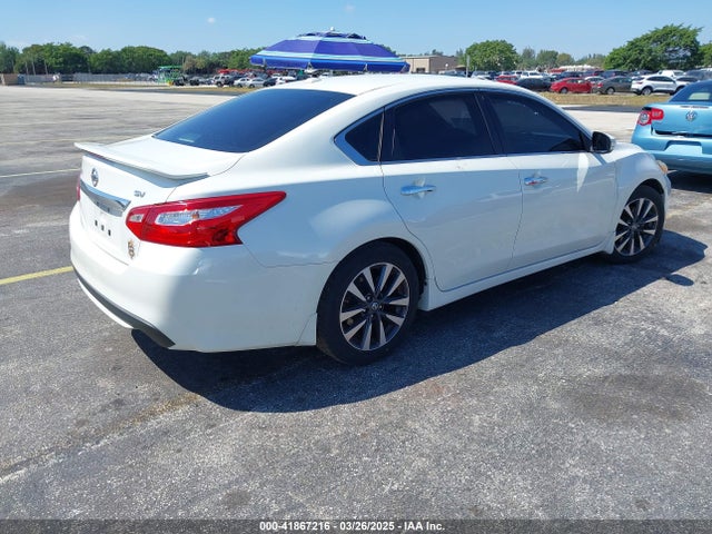1N4AL3AP3HC163878 Nissan Altima 2.5 Sv